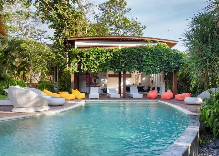 Breezy And Tranquil Atmsophere 5 Bed